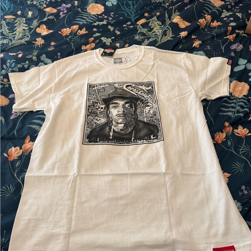 The Marathon Clothing Men’s T-shirt Size L